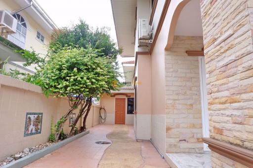 4 bedroom House in Wonderland 2 Pattaya