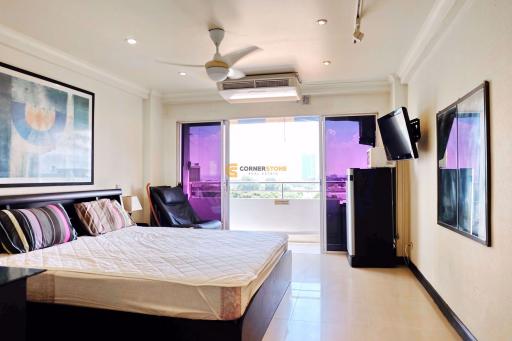 คอนโดนี้ มีห้องนอน 2 ห้องนอน  อยู่ในโครงการ คอนโดมิเนียมชื่อ Golden Pattaya Condominium 