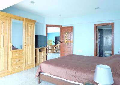1 bedroom Condo in Sombat Pattaya Condotel Pratumnak