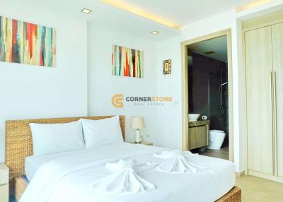 คอนโดนี้ มีห้องนอน 2 ห้องนอน  อยู่ในโครงการ คอนโดมิเนียมชื่อ Paradise Ocean View 