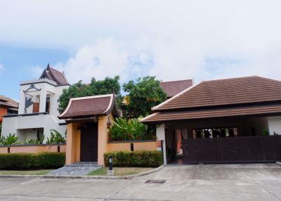 6 bedroom House in Phu Tara East Pattaya