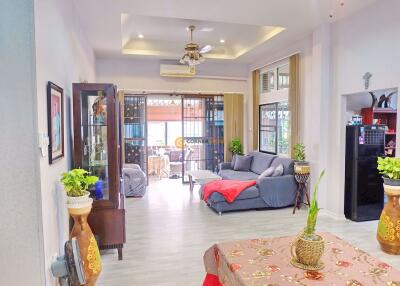 3 bedroom House in Classic Garden Home East Pattaya