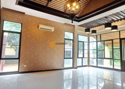 3 bedroom House in The Village Horseshoe Point East Pattaya