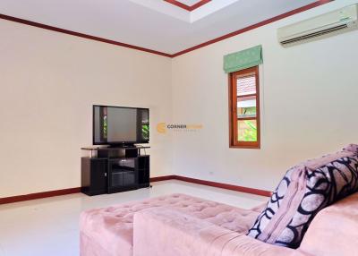 4 bedroom House in Lanna Villa East Pattaya