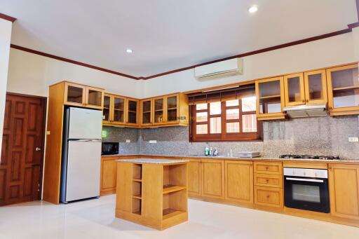 4 bedroom House in Lanna Villa East Pattaya