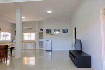 2 bedroom House in Baan Chaleda Huay Yai