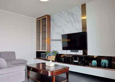 2 bedroom Condo in Zire Wongamat Wongamat