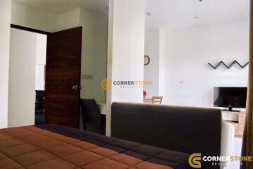 คอนโดนี้มี ห้องสตูดิโอ้  อยู่ในโครงการ คอนโดมิเนียมชื่อ The Axis Condo Pattaya 