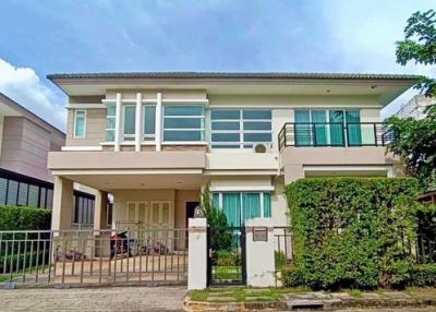 2-story detached house for sale, next to Ratchaphruek Road. Near Rama 5 roundabout, Bangkok