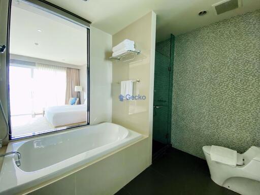 2 Bedrooms Condo in Movenpick White Sand Beach Pattaya Na Jomtien C009596