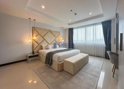 3 Bedrooms Condo in Nova Atrium Central Pattaya C011142