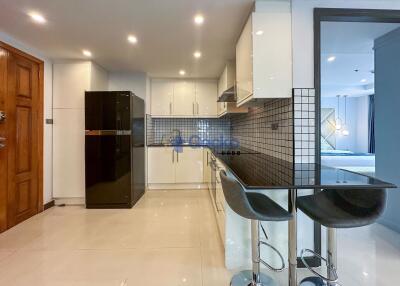 3 Bedrooms Condo in Nova Atrium Central Pattaya C011142