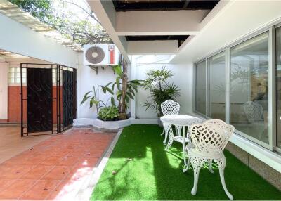 Spacious and Stylish: 3-Bedroom Greenhouse Home with Easy Access to Ekkamai BTS. - 920071058-263