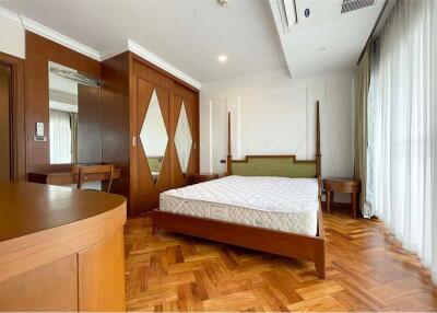 Newly Renovated 3 Bedroom Pet-Friendly Apartment Near BTS Nana! - 920071001-12369