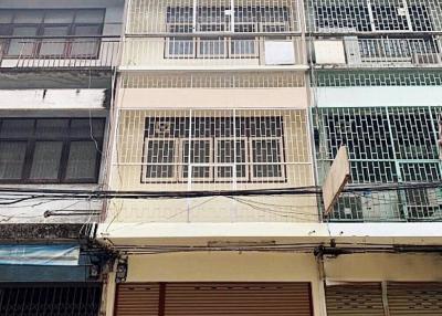 Commercial building, 4 floors, Soi Sukhumvit 22