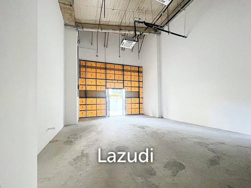 Retail space for rent in Rama9