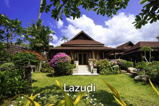 Luxury Traditional-Style Beachfront Villa