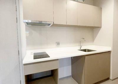 1 Bed 1 Bath 35 SQ.M Life Sukhumvit 62