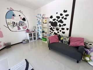 4 Bedrooms House East Pattaya H010418