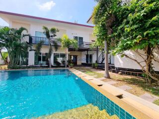 4 Bedrooms House East Pattaya H010418