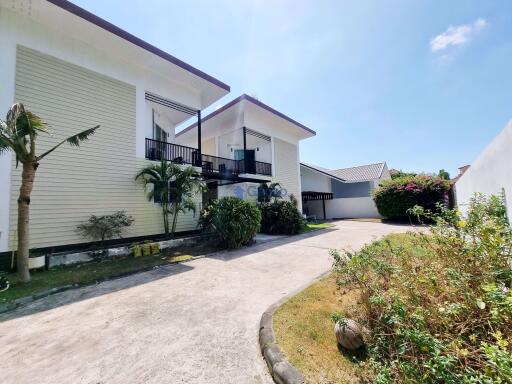 4 Bedrooms House East Pattaya H010418