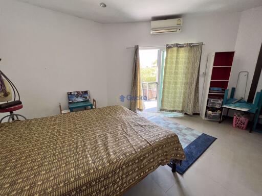 4 Bedrooms House East Pattaya H010418