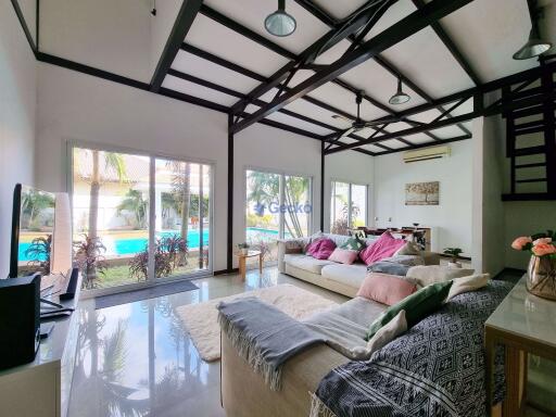 4 Bedrooms House East Pattaya H010418