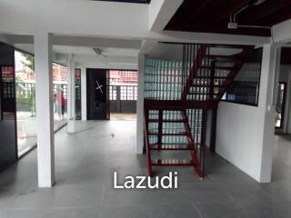 Prime Office/Warehouse Space on Ladprao 64: Ideal for Storage and Home Office!