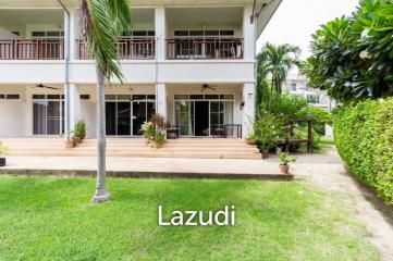 Corner townhouse with terrace close to city center