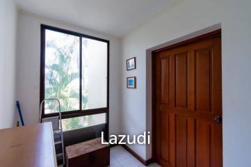 PALM HILLS CONDO : 3 Bed Condo with mountain and seaview