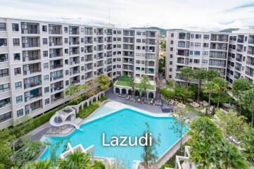 LA CASITA : 2 Bed Pool View condo in town