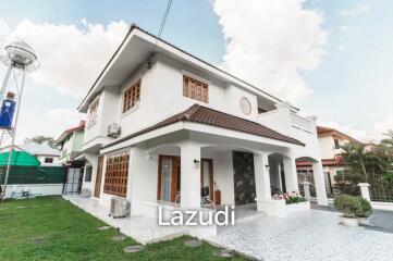 4 Bedrooms Cozy House for Rent in City