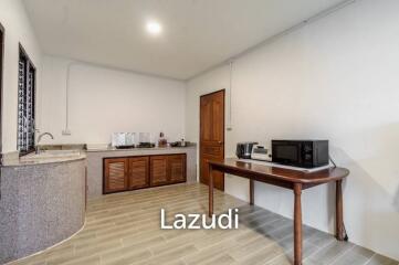 4 Bedrooms Cozy House for Rent in City