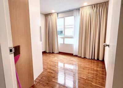 2 Bed 2 Bath 73 SQ.M Baan Siri Sathorn