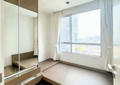 2 Bed 2 Bath 68 SQ.M The Room Sathorn-Taksin