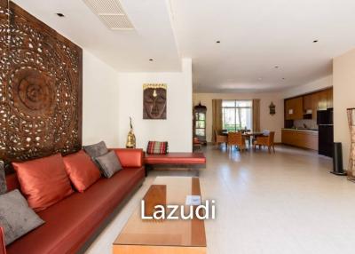 BLUE LAGOON :  2 Bed Pool Access Condo