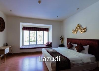 BLUE LAGOON :  2 Bed Pool Access Condo