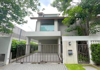 3-storey semi-detached house for sale, new condition, never lived in, Private Nirvana Through