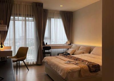 Life Sathorn Sierra Fully-Furnished Studio Condo for Rent