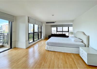 Spacious 400 sqm Fully Furnished 3-Bedroom Apartment in Prime Location, Just Minutes Away from BTS - 920071058-264