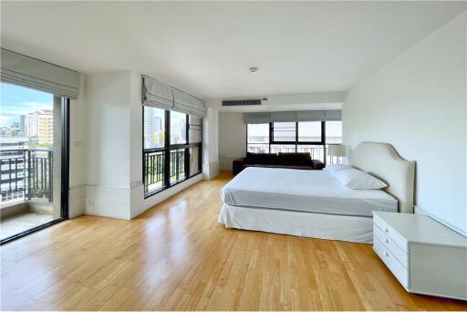 Spacious 400 sqm Fully Furnished 3-Bedroom Apartment in Prime Location, Just Minutes Away from BTS - 920071058-264