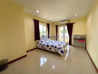 4 Bedrooms House in Lakeside Court 2 East Pattaya H003478