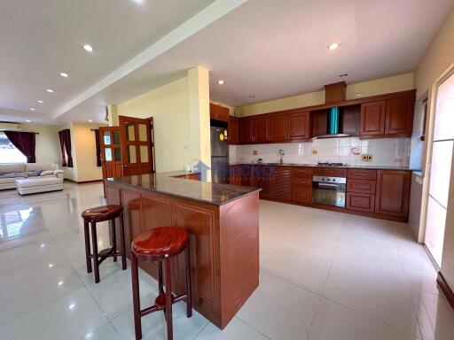 4 Bedrooms House in Lakeside Court 2 East Pattaya H003478