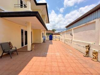 4 Bedrooms House in Lakeside Court 2 East Pattaya H003478