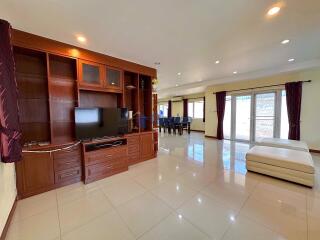 4 Bedrooms House in Lakeside Court 2 East Pattaya H003478