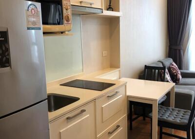 Q House Sukhumvit 79 1-Bedroom 1-Bathroom Fully-Furnished Condo for Rent