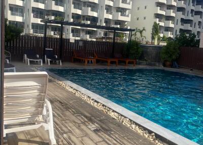 3 Bedrooms Apartment With Central Location In Jomtien For Sale