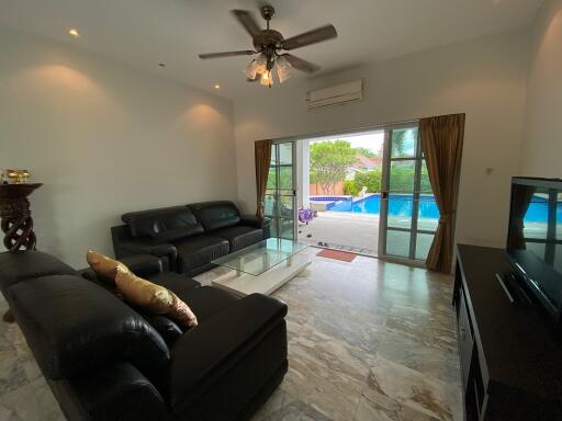 Spacious 3 Bed 4 Bath Pool Villa on Double Plot in Smart House 2