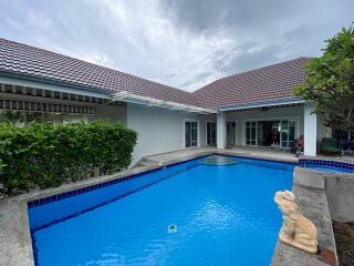 Spacious 3 Bed 4 Bath Pool Villa on Double Plot in Smart House 2