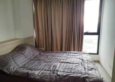1 bedroom condo for sale close to Petchaburi MRT station